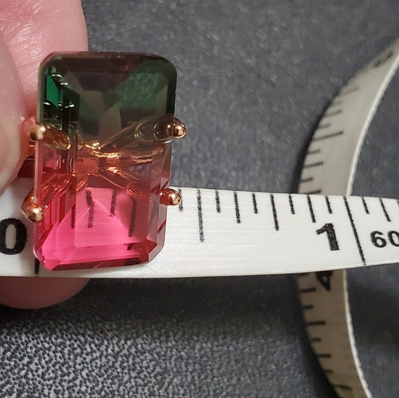 Gold tone pink & green stone ring - Picture 7 of 8